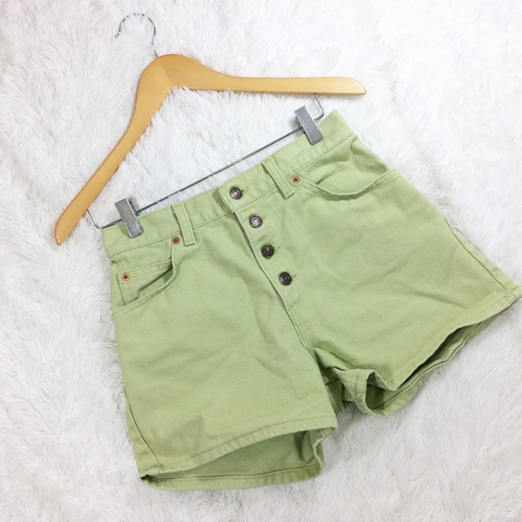 levis size 9 equivalent